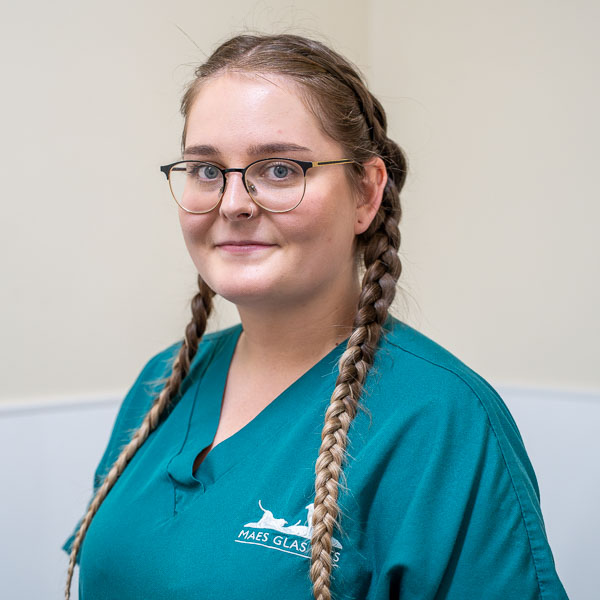 Chloe Kinley - Maes Glas Vets (Web)